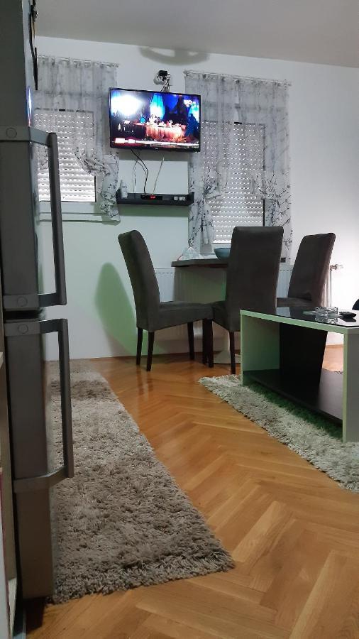 Apartman Luna Apartment Valjevo Bagian luar foto