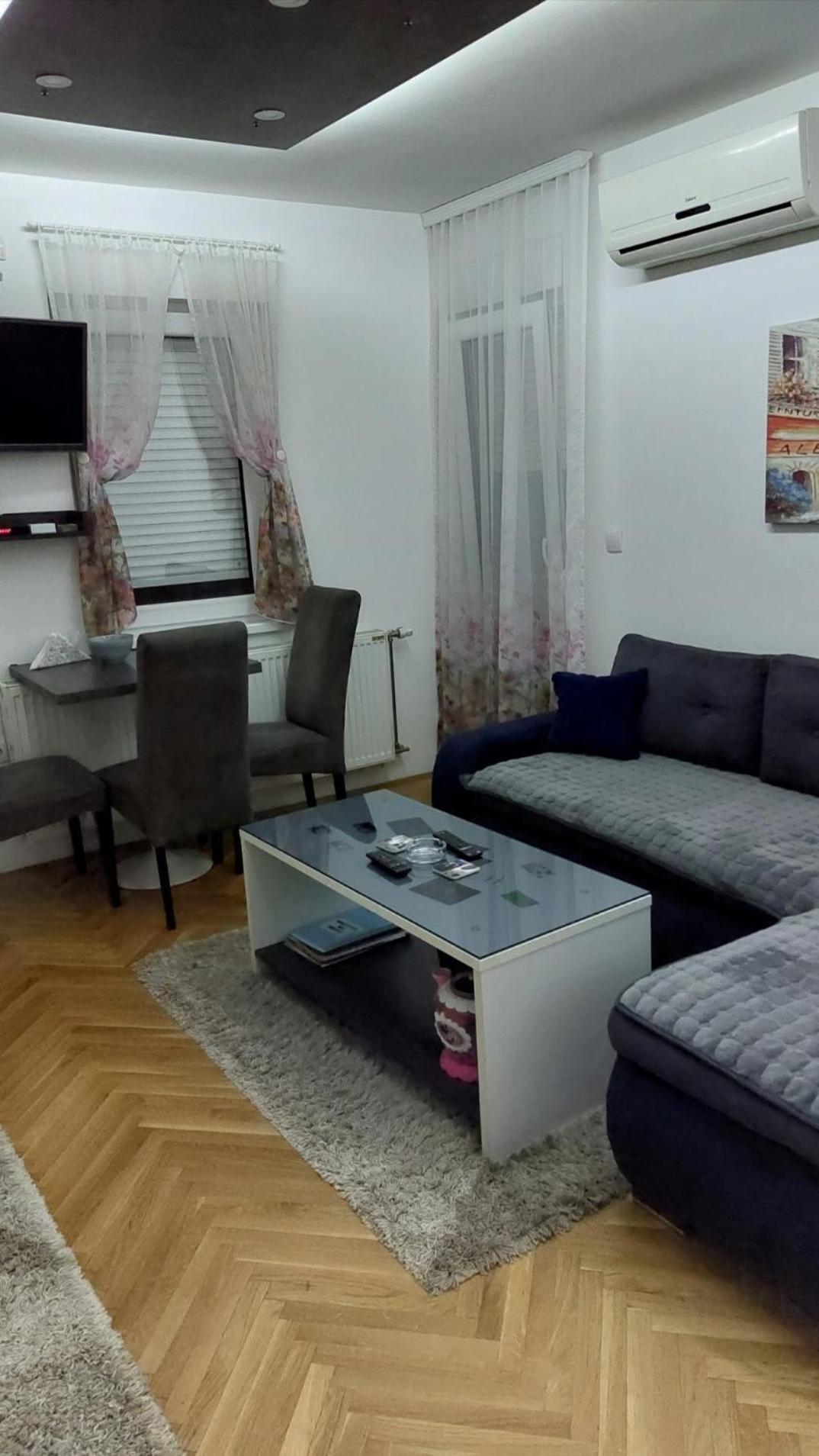 Apartman Luna Apartment Valjevo Bagian luar foto